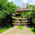 Letnisko Gospodarstwo agroturystyczne *